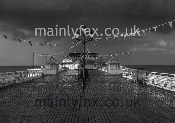 Cromer Pier - flags